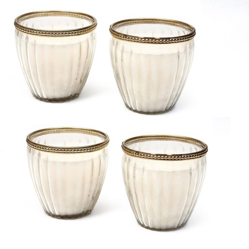 זוג נרות ונילה בכוסות זכוכית